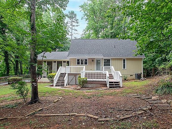 3rd image of 5605 Buckhorn Rd