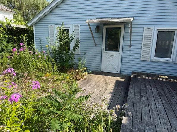 169 Pleasant St, Keeseville, NY 12944