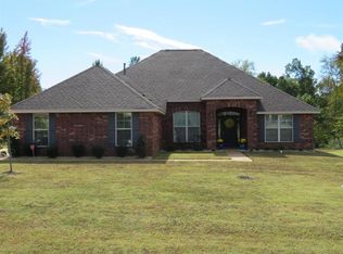 5463 Branchview Dr, Olive Branch, MS 38654