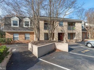 5912 Cove Landing Rd APT 102, Burke, VA 22015