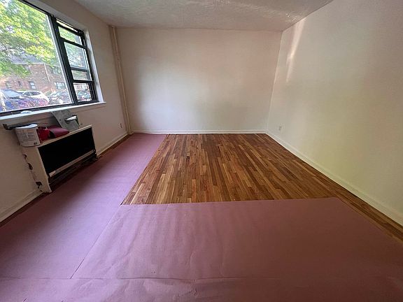 2nd image of 11631 170th St #2G