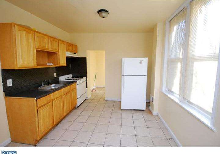 1st image of 4111 N Franklin St