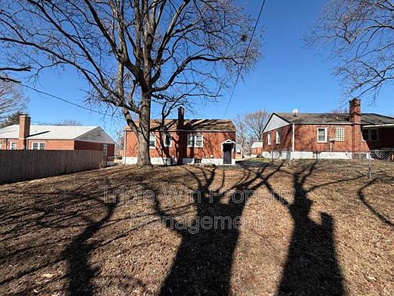 5th image of 17 Saint Genevieve Ct