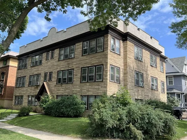 2706 North Frederick AVENUE, Milwaukee, WI 53211