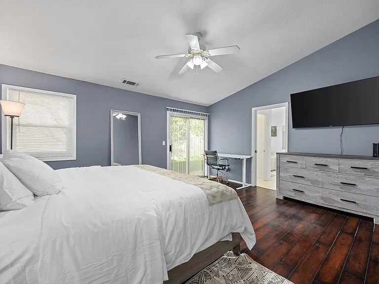 9506 Ravenrock Dr — Photo 21