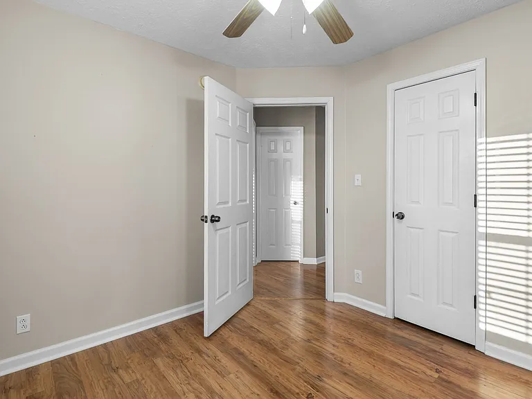 1633 Cedar Springs Cir — Photo 8