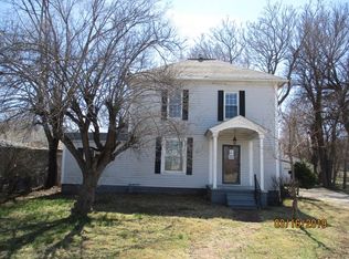 510 W Harvey Ave, Wellington, KS 67152