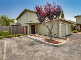99 Knight Ln, Hollister, CA 95023