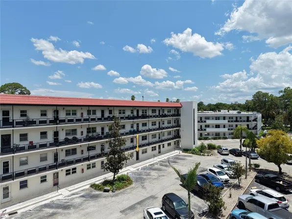 200 EL CAMINO DRIVE #111, WINTER HAVEN, FL 33884