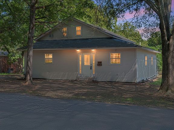 2nd image of 606 N Miller St