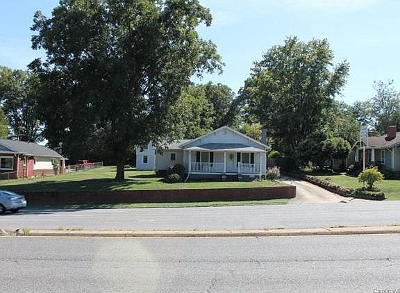 5th image of 5122 Wilkinson Blvd