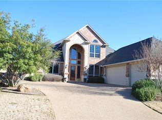 857 Thomas Crossing Dr, Burleson, TX 76028