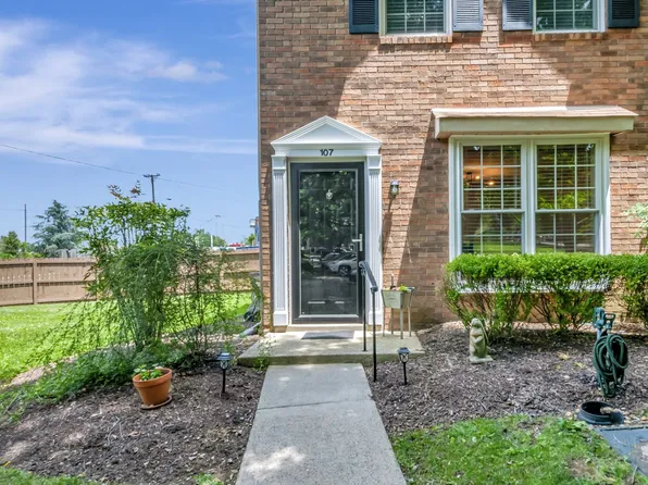 107 McMurray Cir, Nashville, TN 37211
