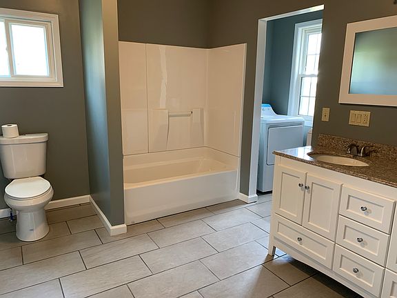 First floor bathroom with la