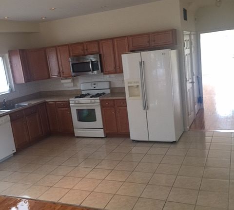 5th image of 50 Lyman Ave