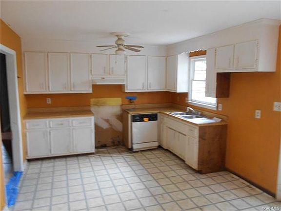 3rd image of 211 Cottonwood Ln
