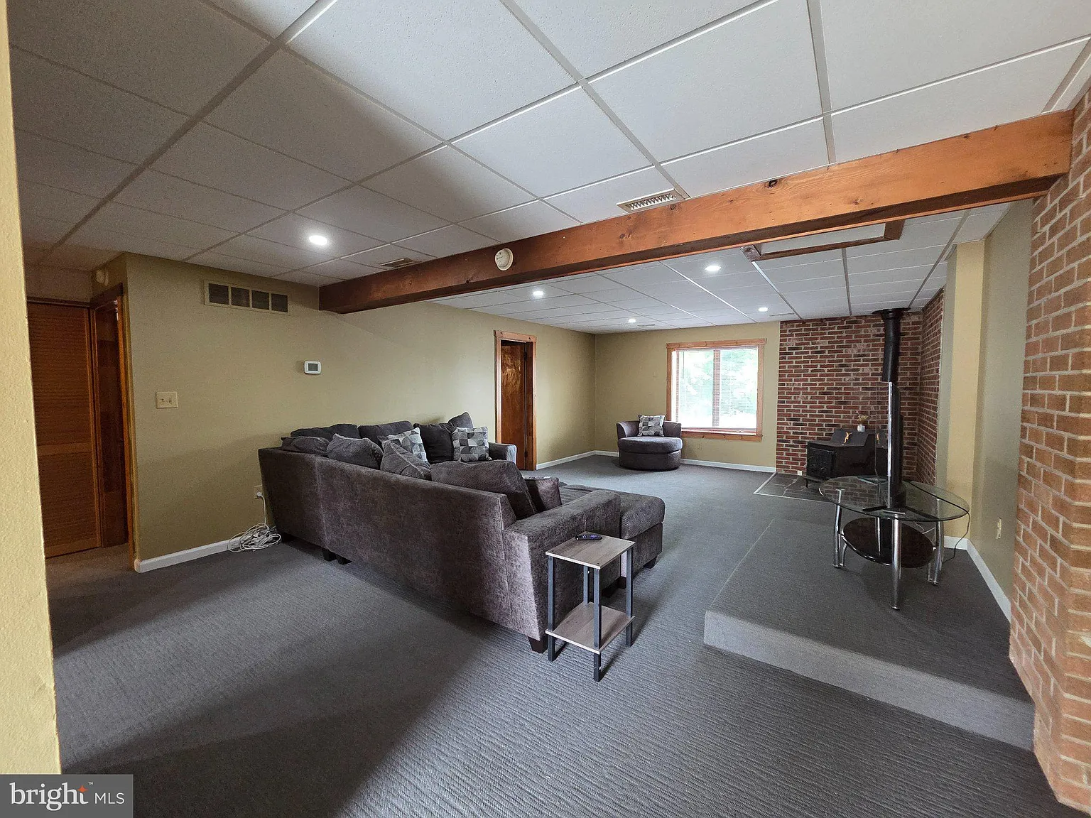 2 bed, 1.0 bath, 1290 sqft, $2,000 — Photo 3