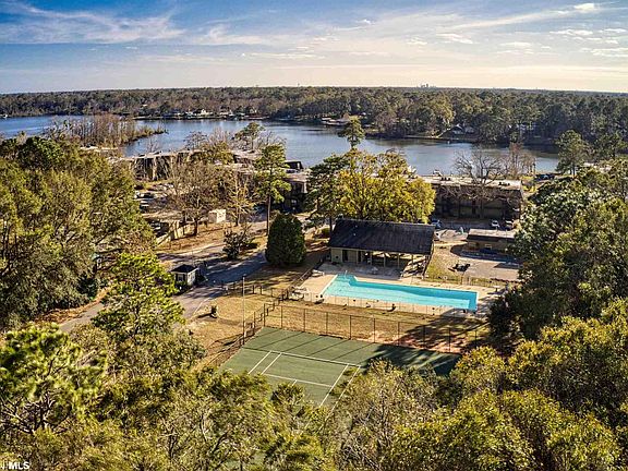 4th image of 316 Riverbend Dr #316