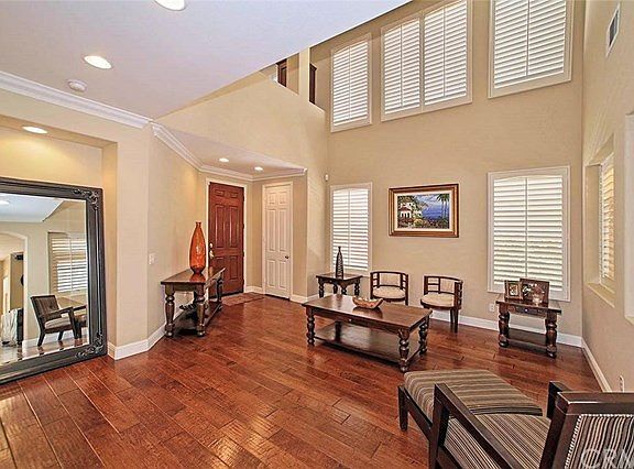 Crown moulding and soaring ceilings