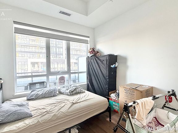 4th image of 395 Dundas St W #220