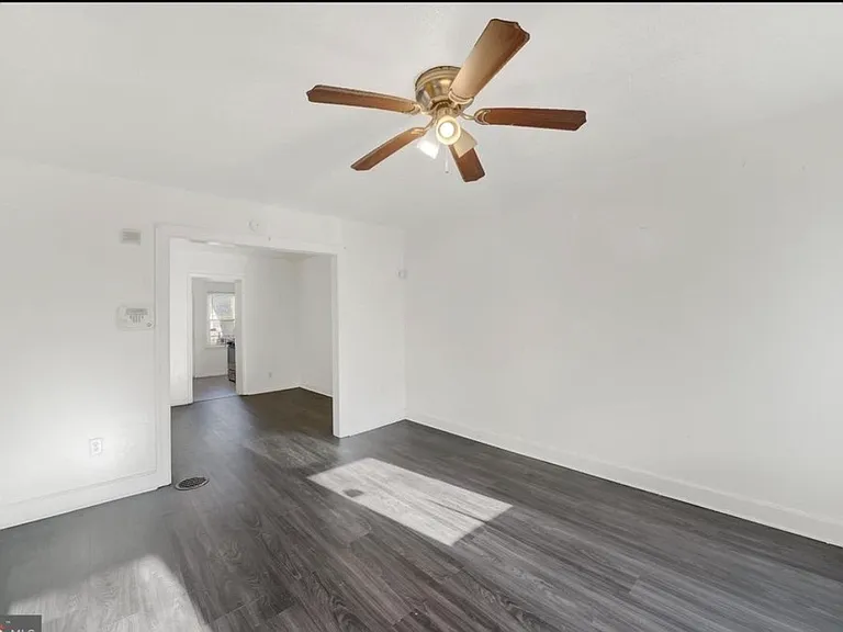 1133 Clover Ln — Photo 4