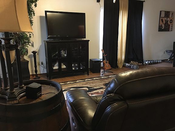 5th image of 2503 Westminster Dr