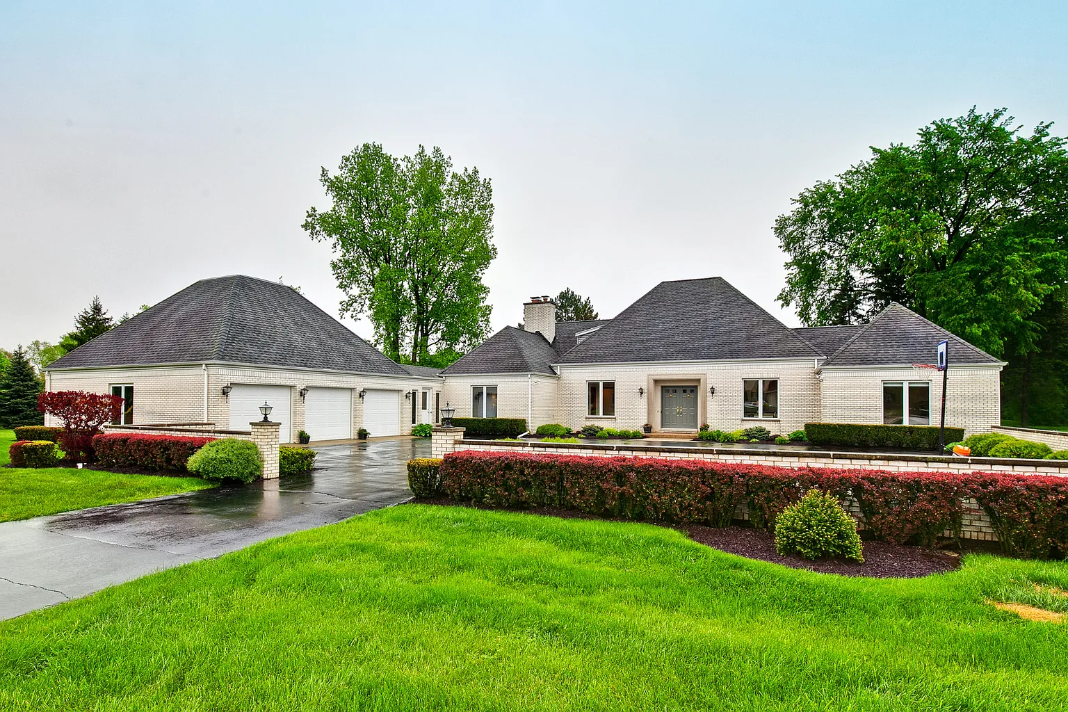 1582 Dawn Ct photo 1