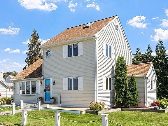 2nd image of 117 Mills Ave