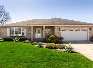 10501 Dickens Dr, Mokena, IL