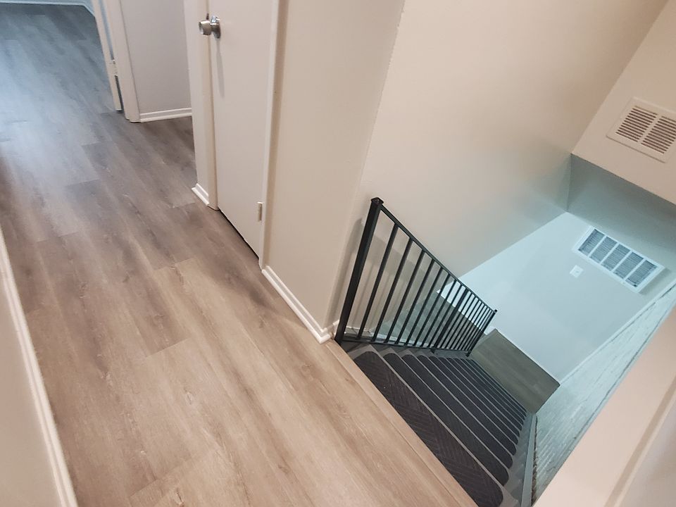1st image of 822 Windstream Way