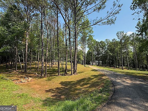 2nd image of 245 Lake Talbot Rd