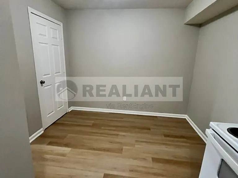 31 Hurley St #16 — Photo 7