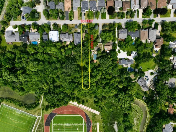 27 East Dr, Markham, ON L6G 1A3