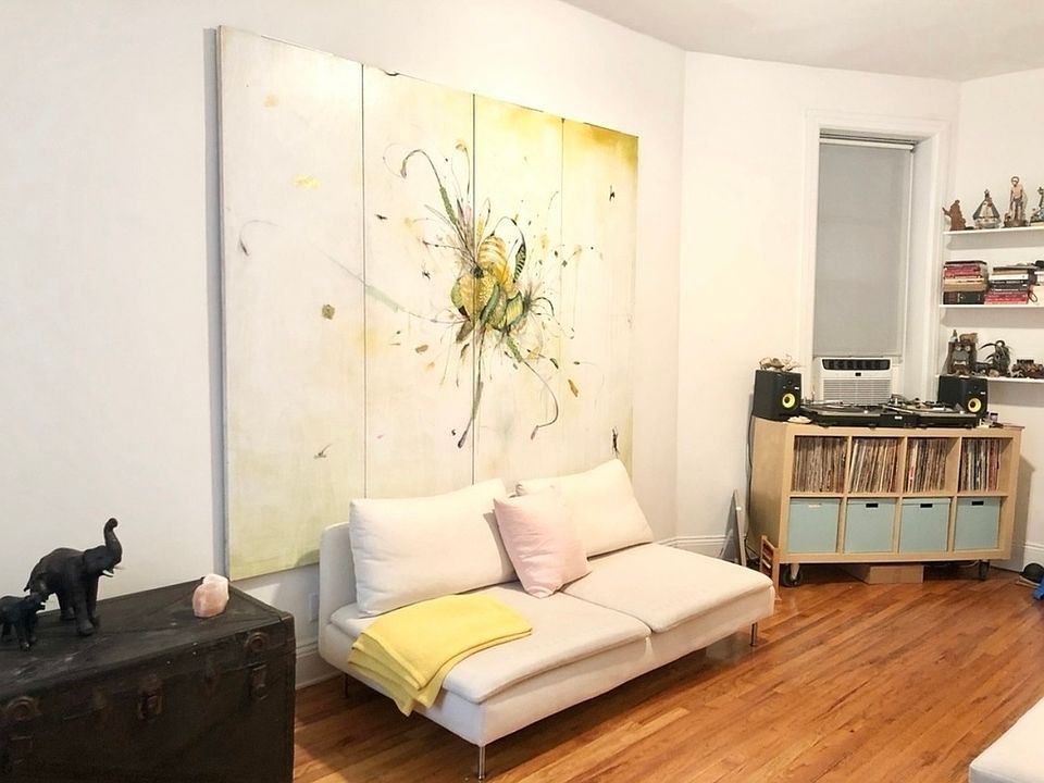 1st image of 153 E 96th St APT 3D