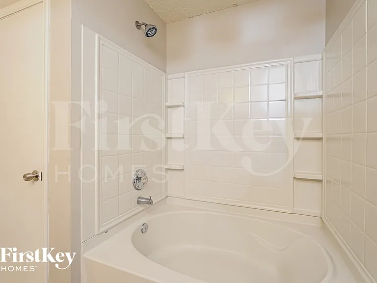 2645 Ninfield Dr — Photo 13