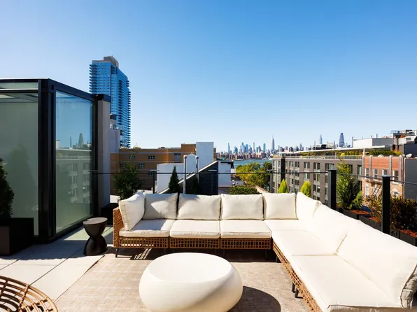 76 North 8th Street image 9 of 21