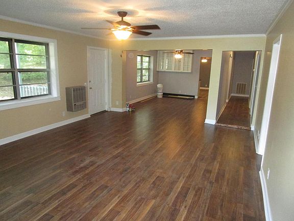 4th image of 131 Shady Shores Ln