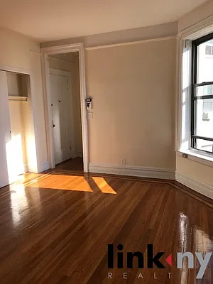 Rented by Link NY Realty | media 36