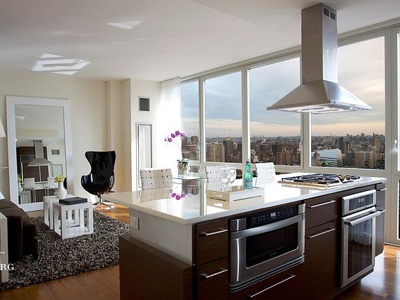 4th image of 39-45 E 29th St APT 30B