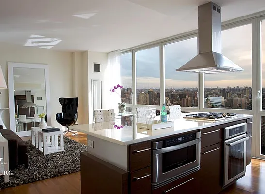 Rented by Warburg | media 14