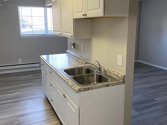 4th image of 204 Rosette St #601