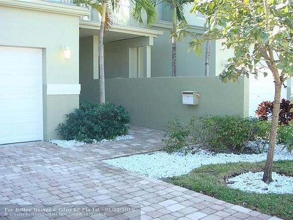 3rd image of 820 SW 16th St #820
