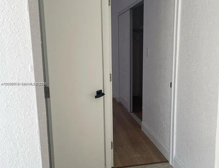 219 SW 21st Ave #3 — Photo 7