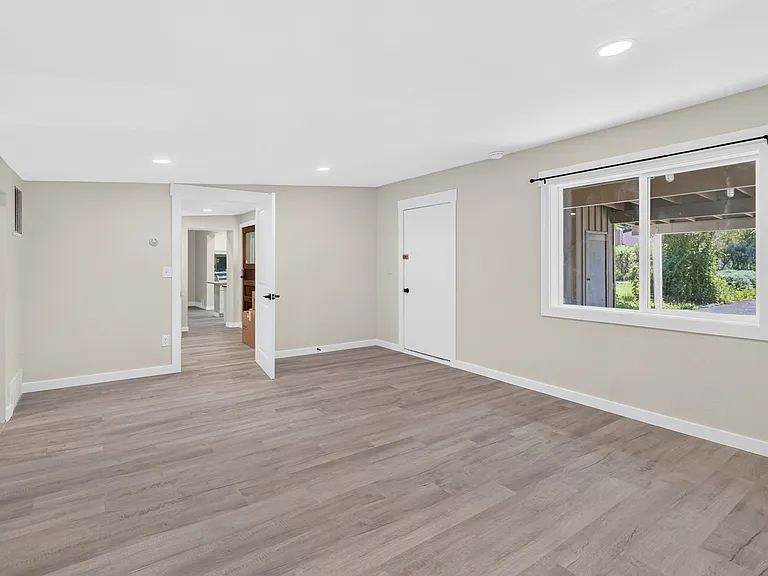 816 N 17th Ave — Photo 24