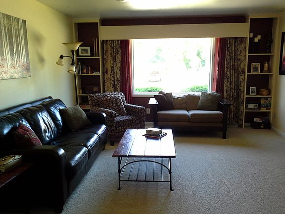 3rd image of 2125 Rosewyn Ln