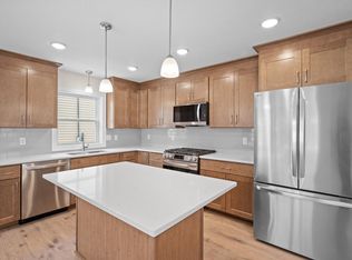 820 26th Ave NE, Minneapolis, MN 55418