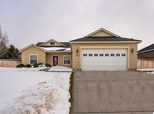 6303 Westview Loop, West Richland, WA 99353