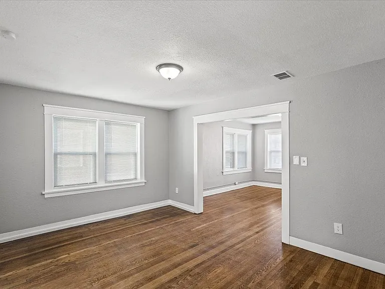 3913 Scarritt Ave — Photo 17