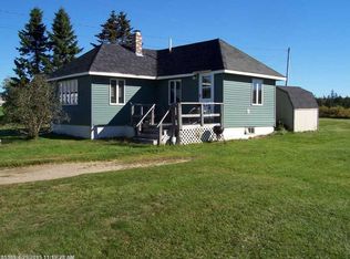 91 Sargent St, Winter Harbor, ME 04693
