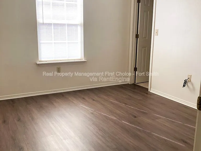 1447 Brazil Ave — Photo 9